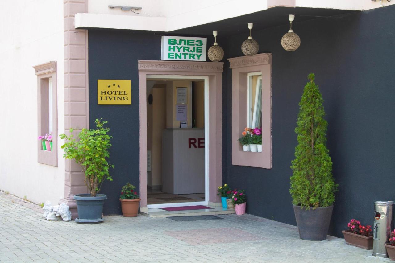 Hotel Living Suto Orizari Exterior photo