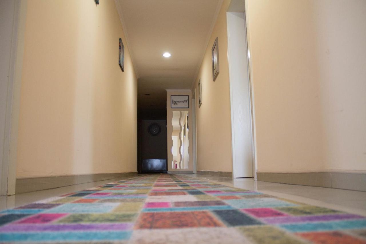Hotel Living Suto Orizari Exterior photo